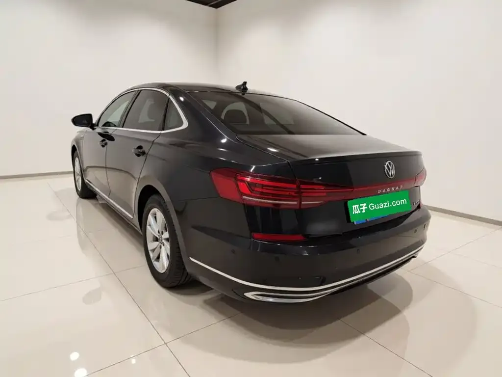 Volkswagen Passat — фото 7
