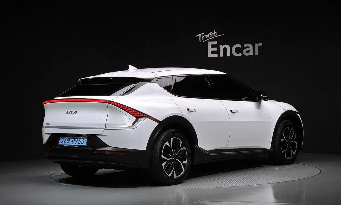 Kia EV6 — фото 6