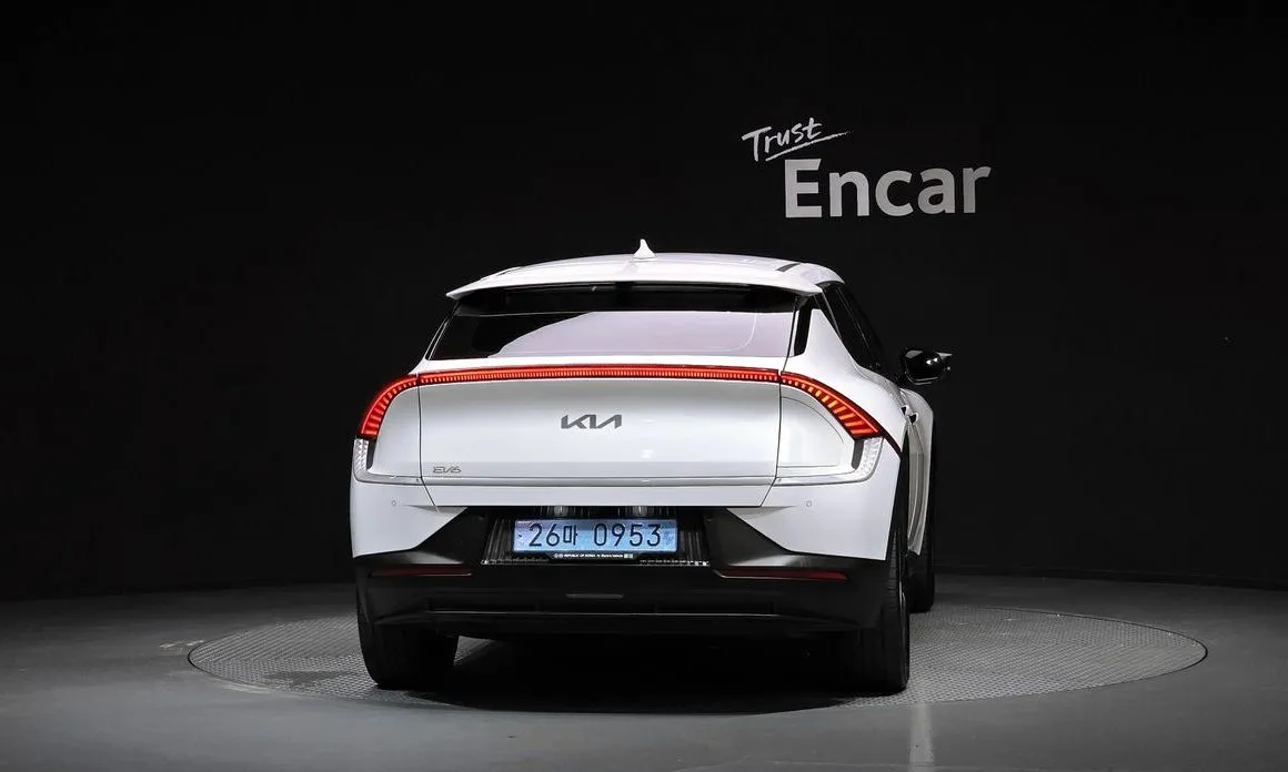 Kia EV6 — фото 2