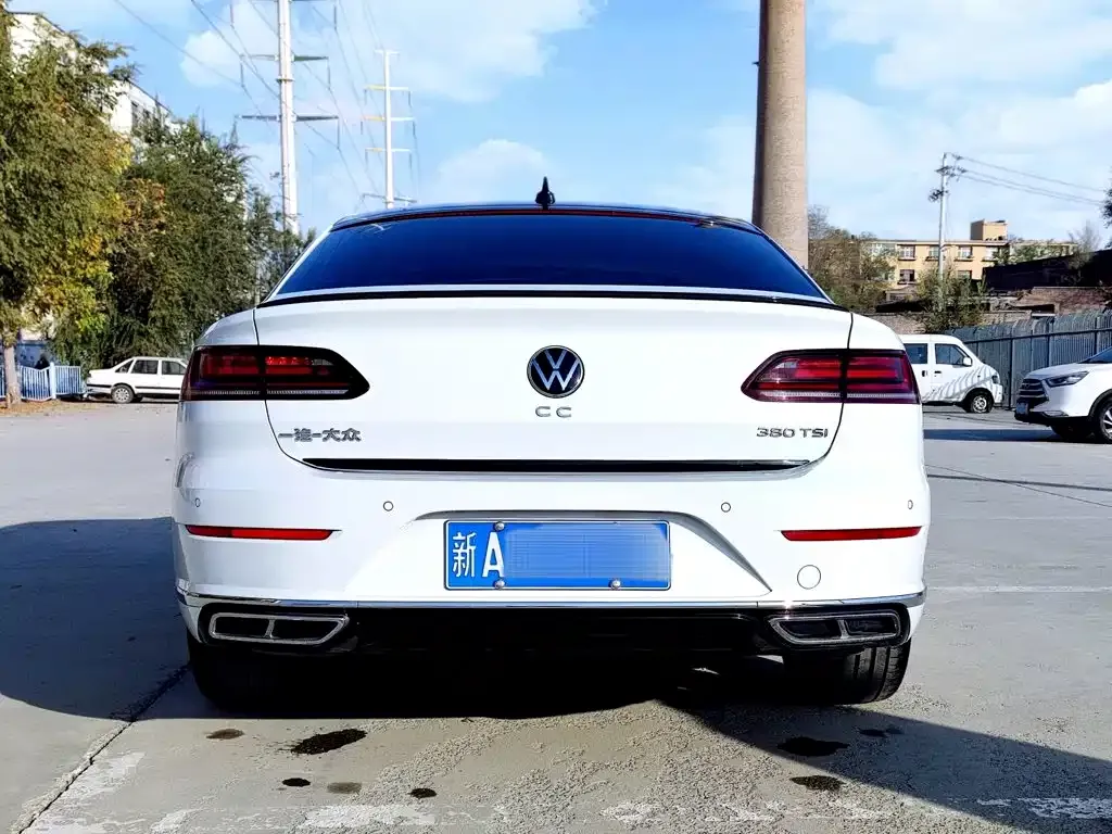 Volkswagen CC — фото 6