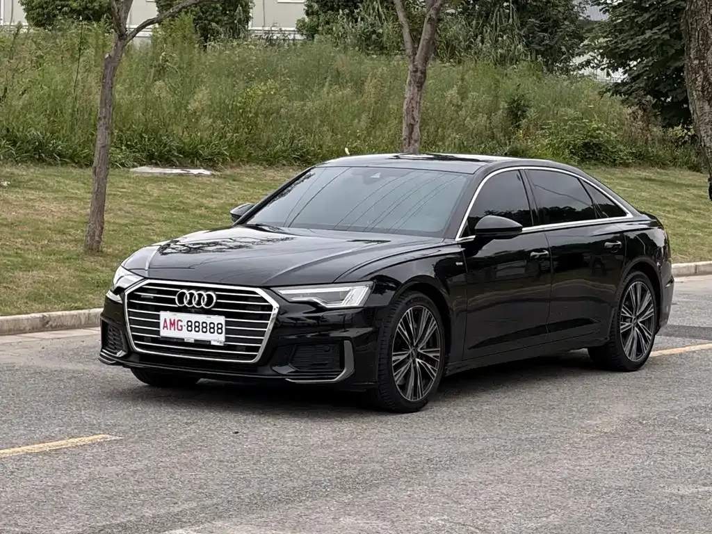 Audi A6L — фото 1