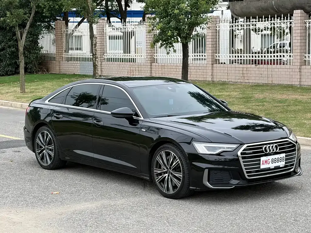 Audi A6L — фото 10