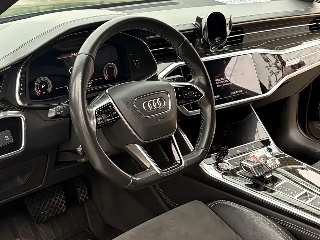 Audi A6L — фото 4