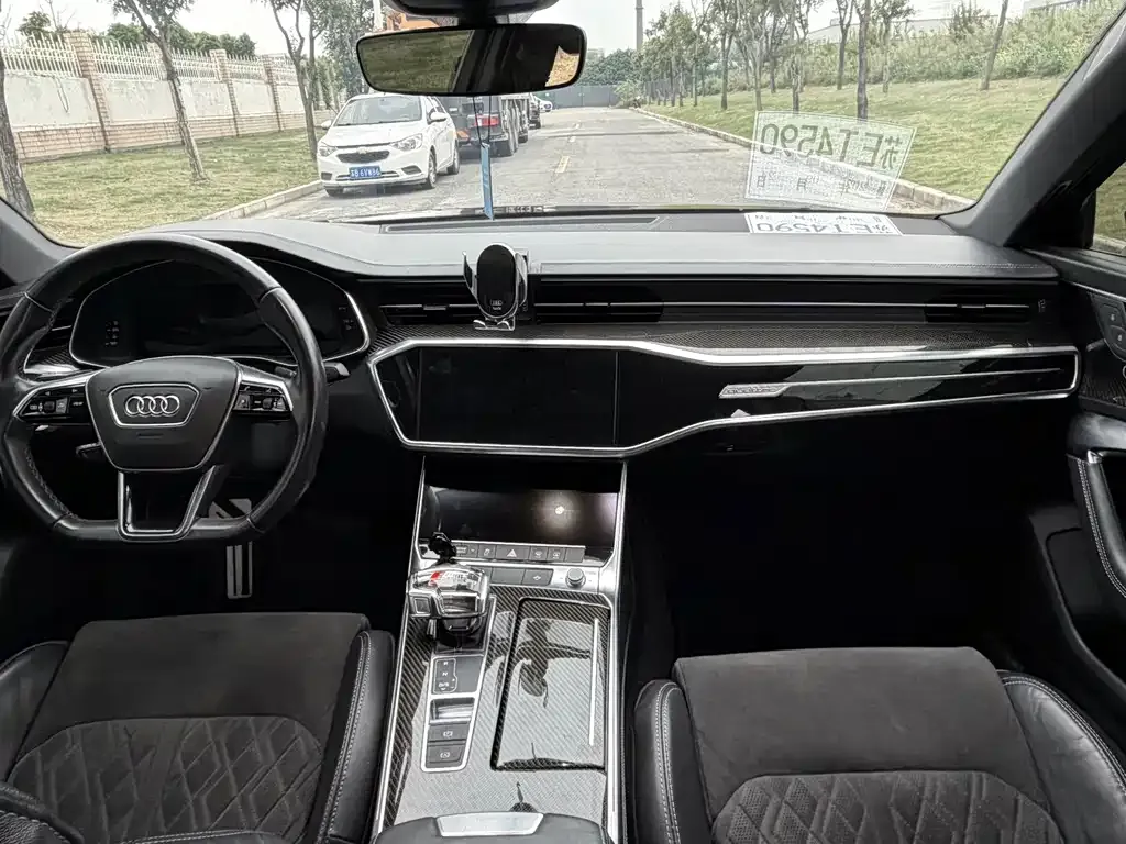 Audi A6L — фото 2