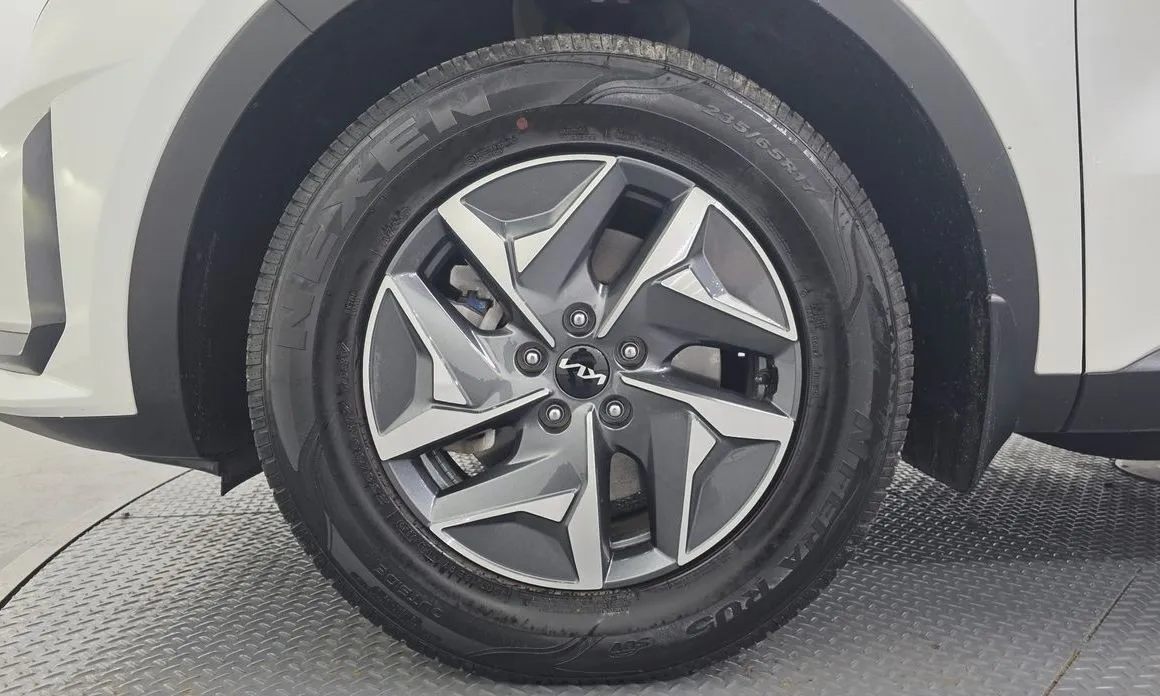 Kia Sorento — фото 6