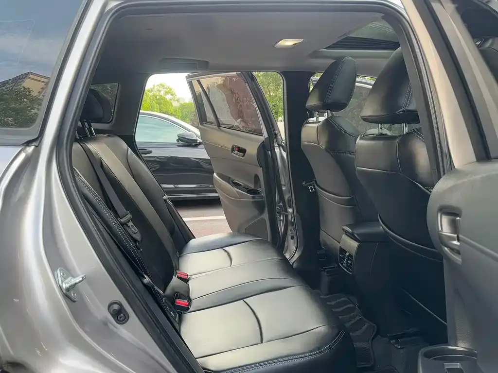 Toyota Corolla Cross — фото 2