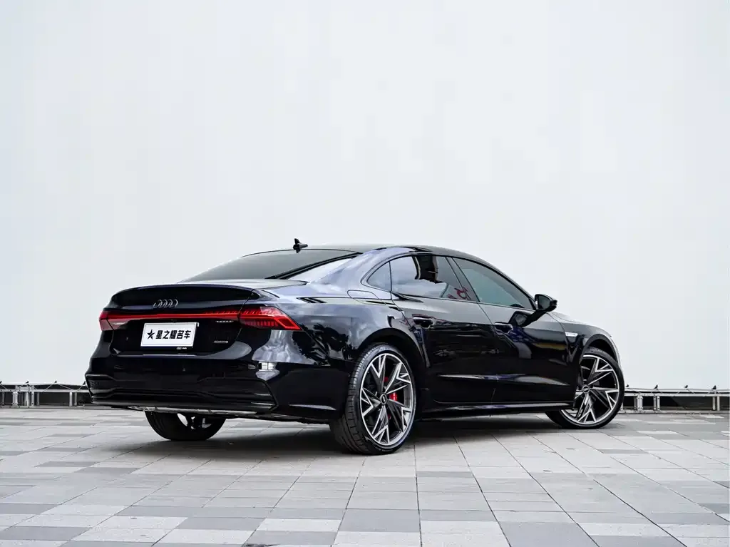 Audi A7L — фото 5