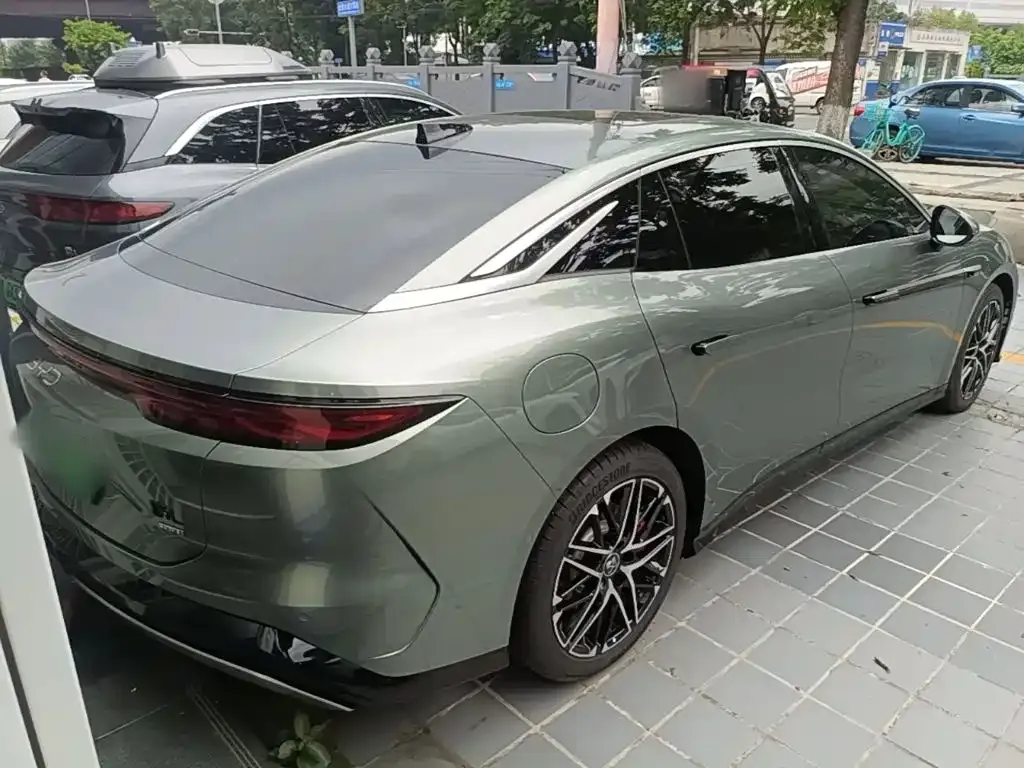 BYD Han L — фото 4