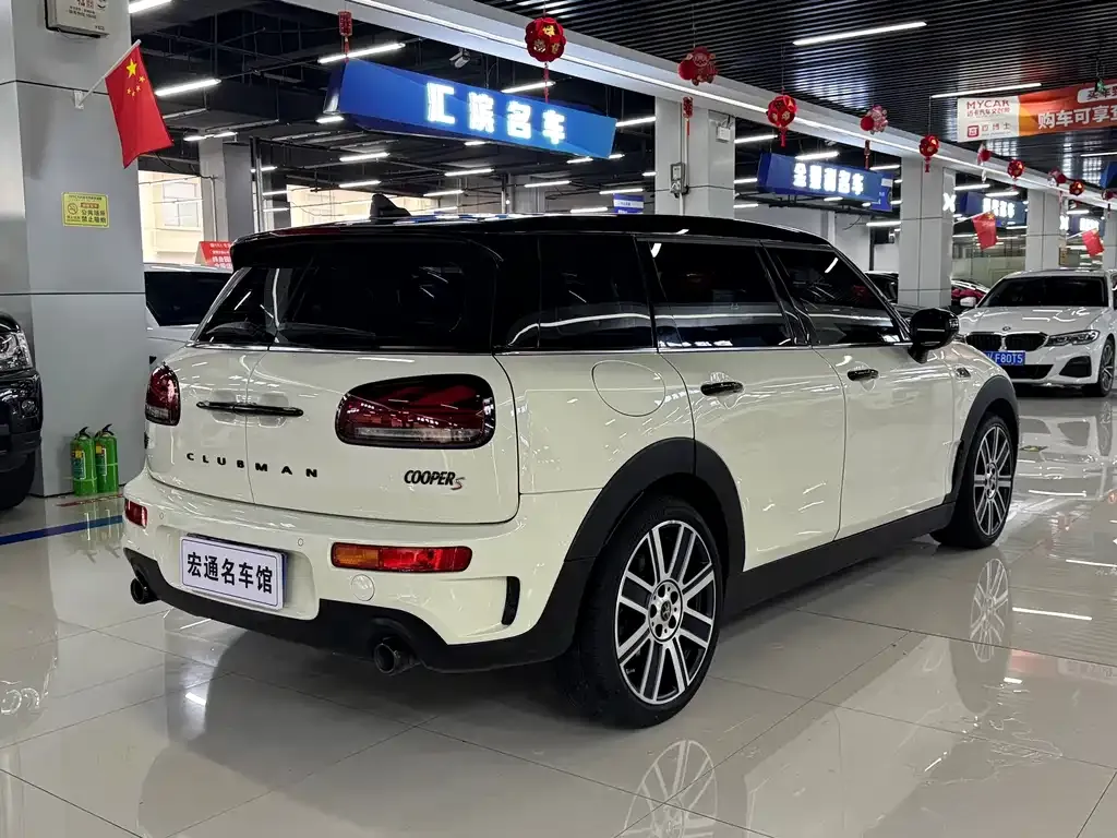 MINI Clubman — фото 2