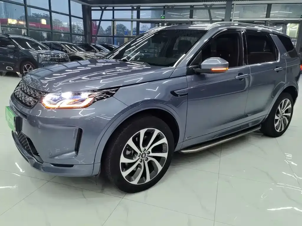 Land Rover Discovery Sport — фото 1
