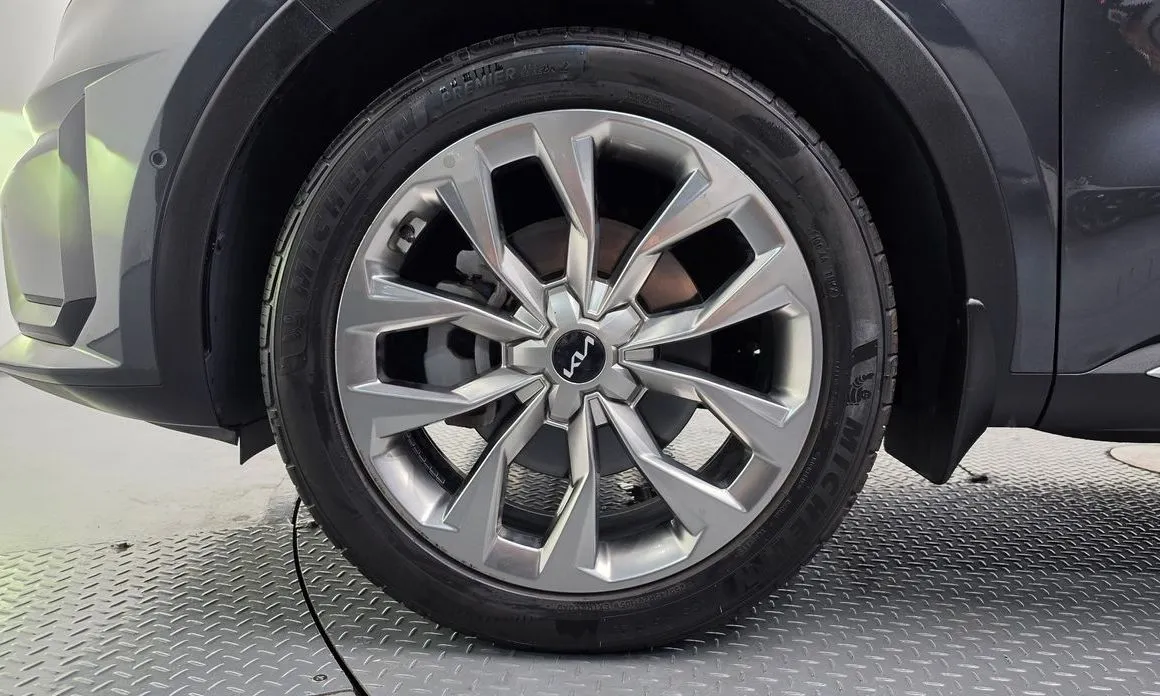 Kia Sorento — фото 6