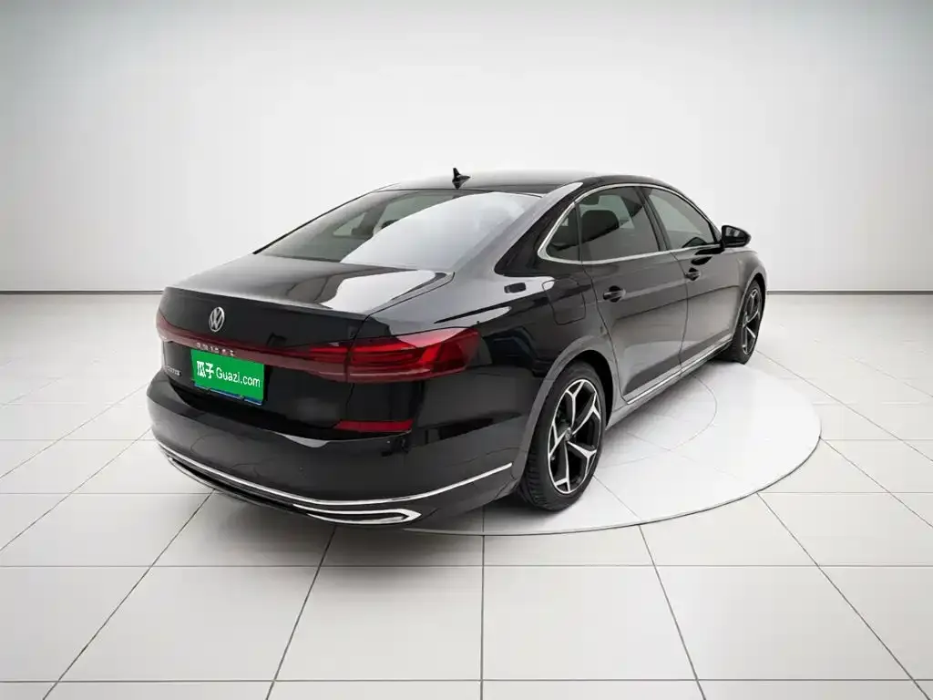 Volkswagen Passat — фото 3