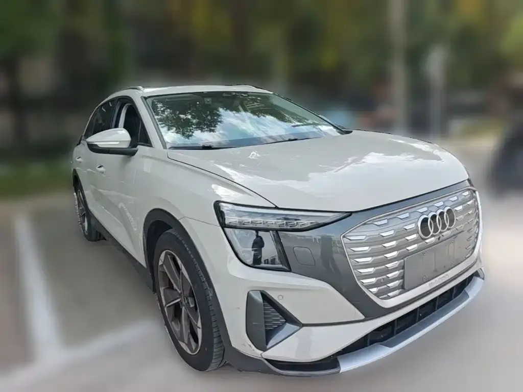 Audi Q5 e-tron — фото 2