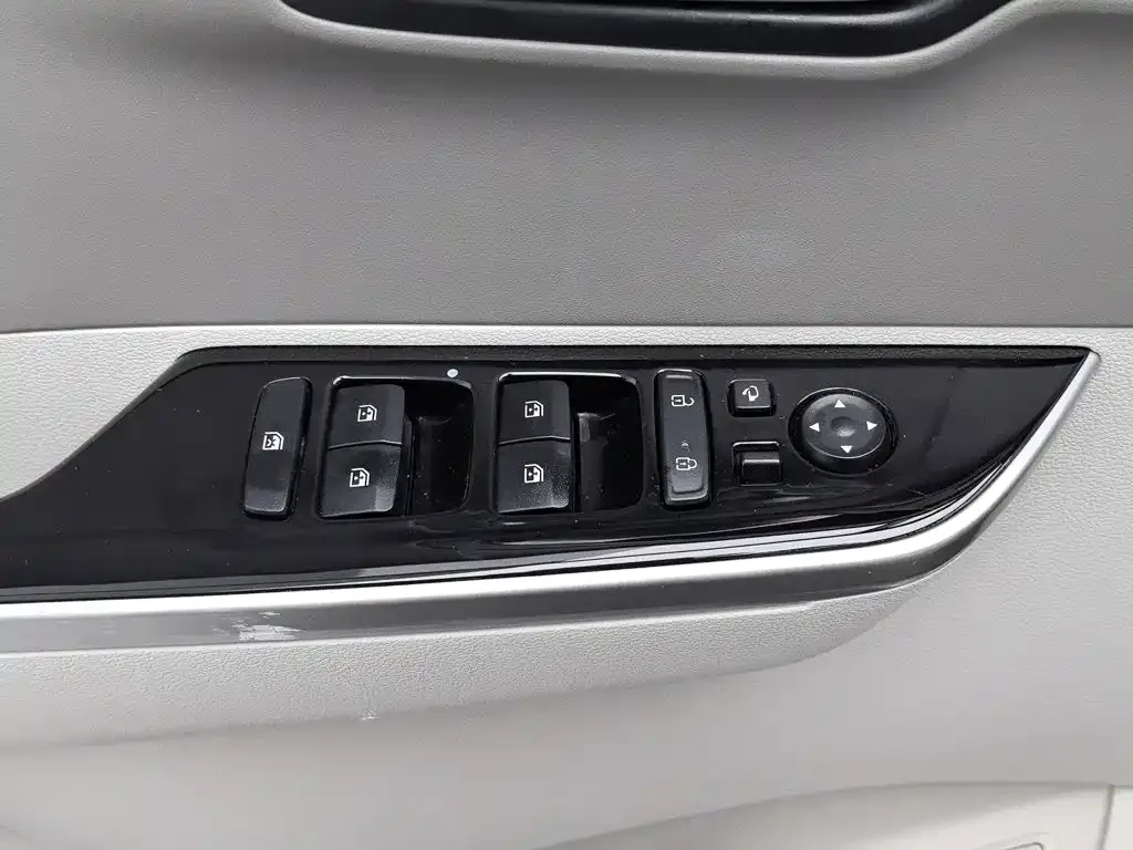 Hyundai Custo — фото 7