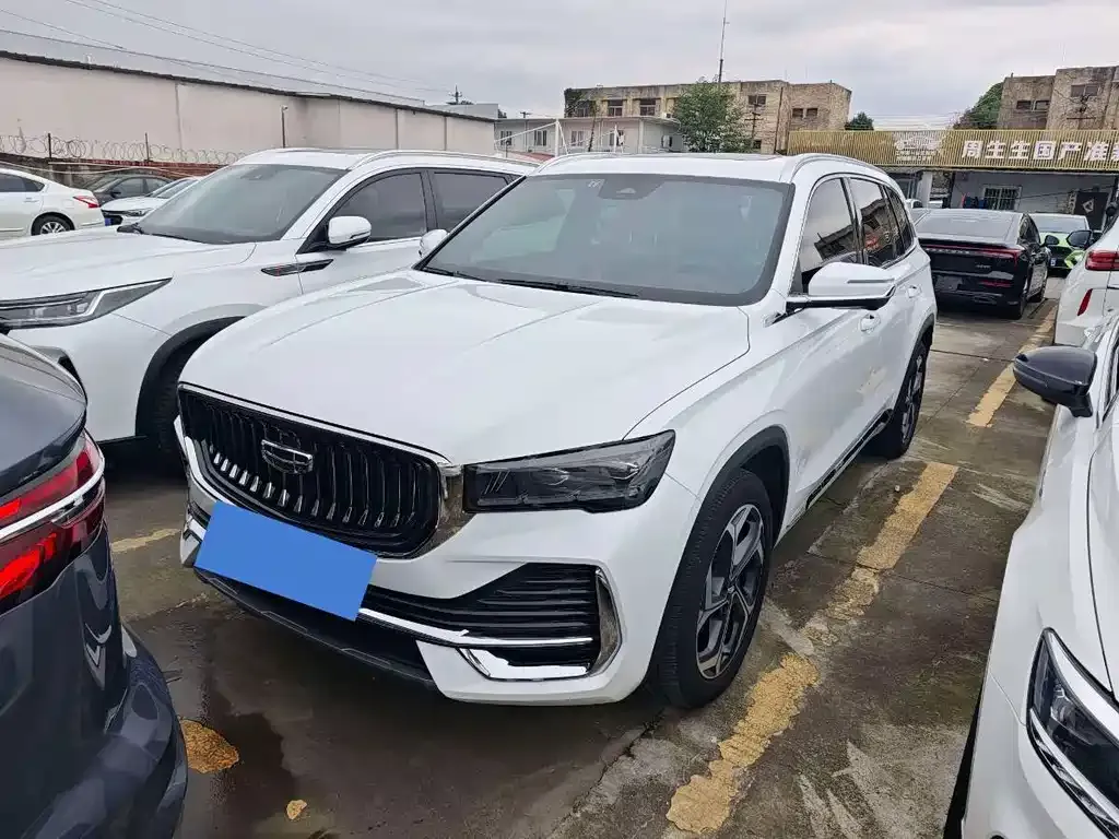 Geely Xingyue L — фото 1