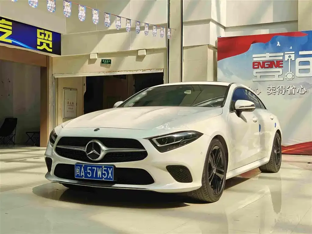 Mercedes-Benz CLS — фото 1