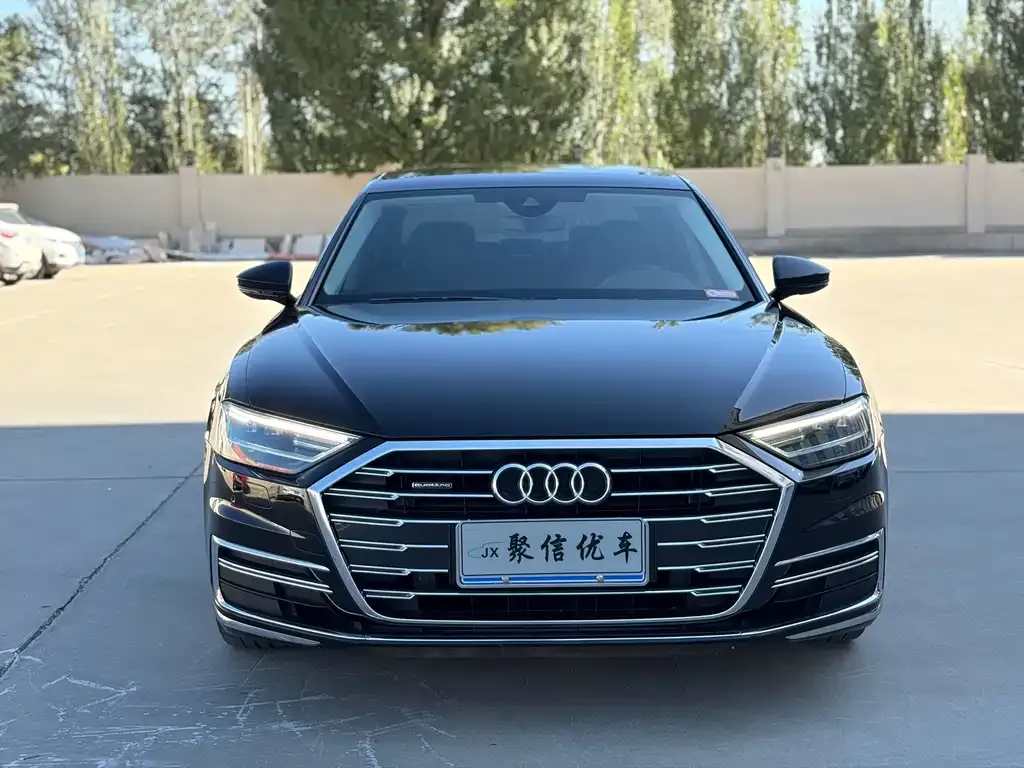 Audi A8 — фото 3
