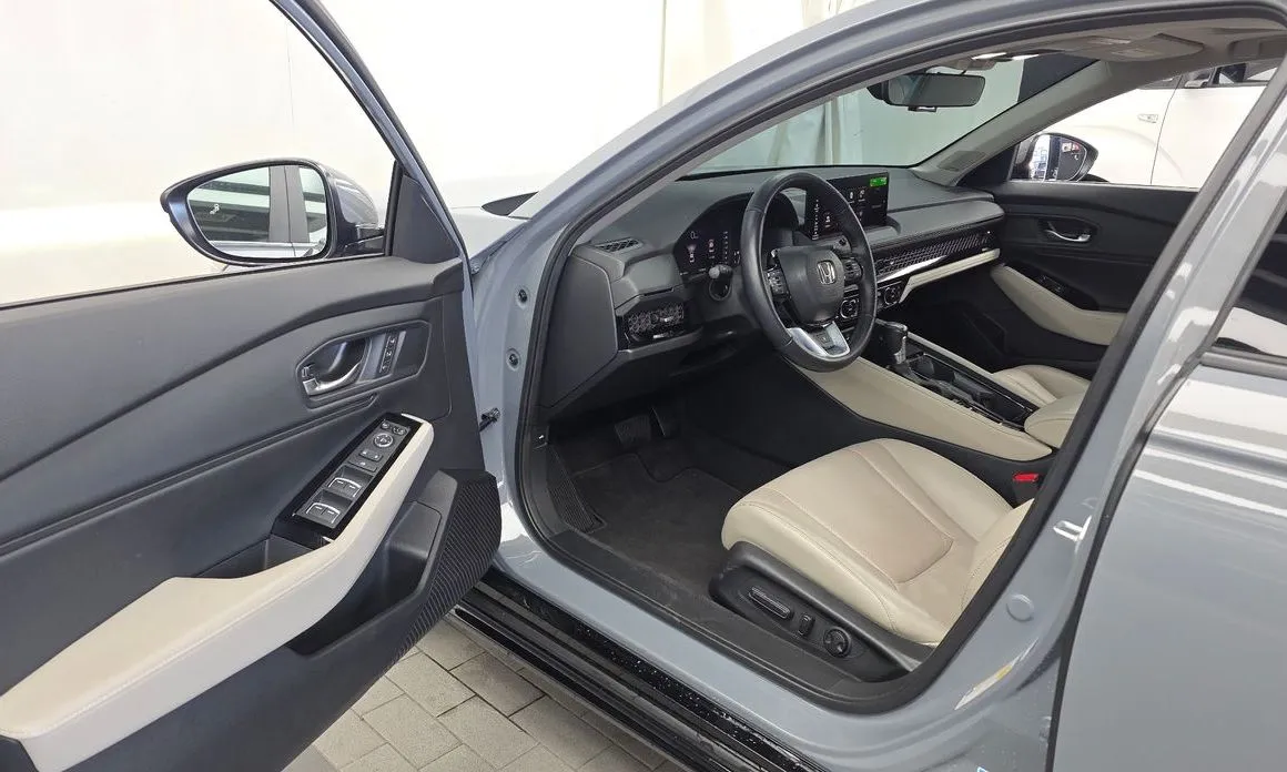 Honda Accord — фото 10