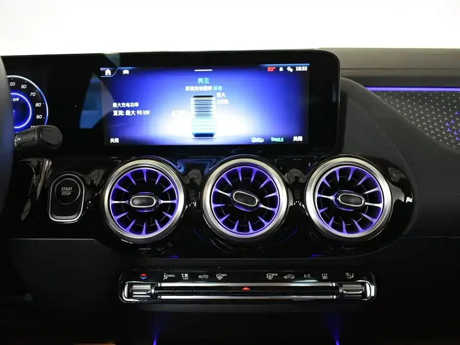 Mercedes-Benz EQA — фото 2