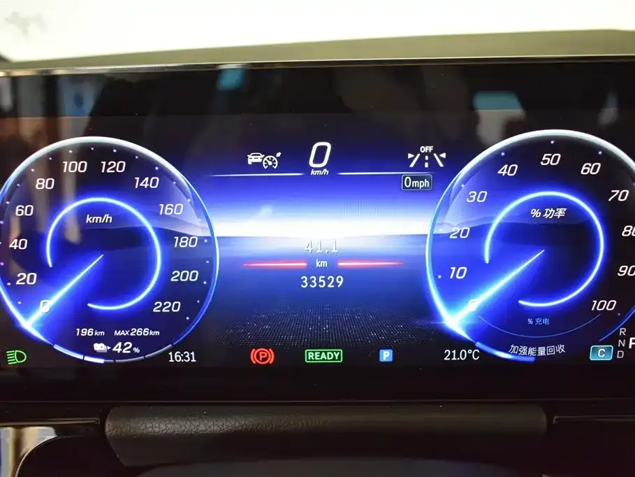 Mercedes-Benz EQA — фото 3