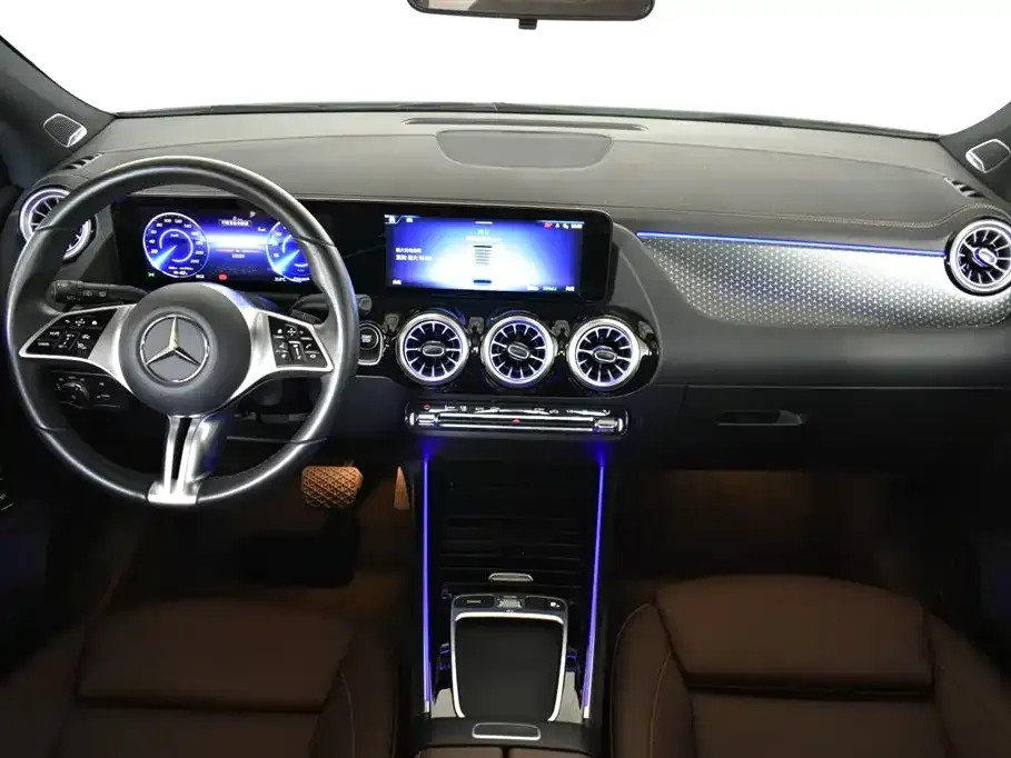 Mercedes-Benz EQA — фото 9