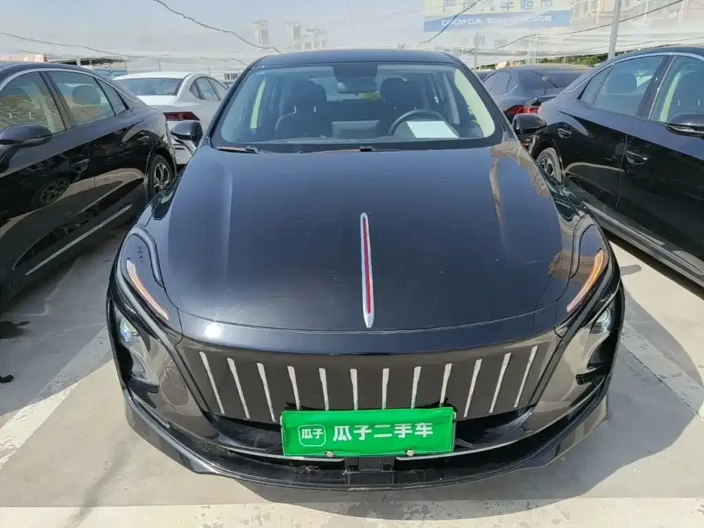 Hongqi E-QM5 — фото 2