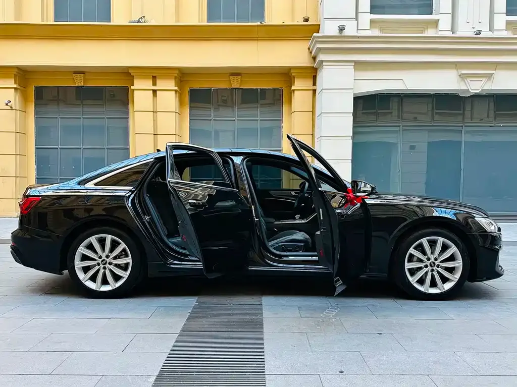 Audi A6L — фото 6