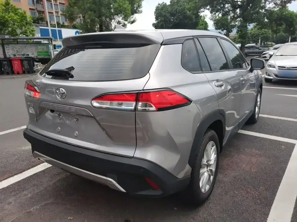 Toyota Corolla Cross — фото 8
