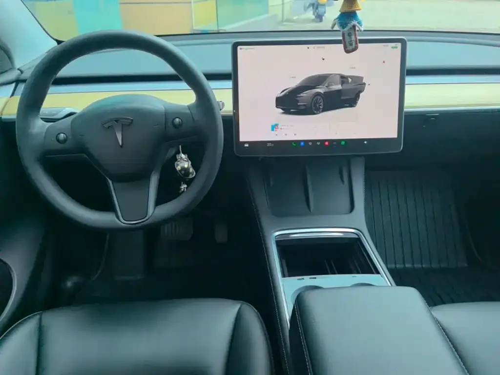 Tesla Model Y — фото 2