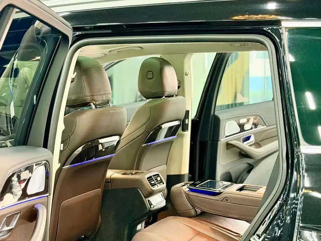 Mercedes-Benz GLS — фото 6