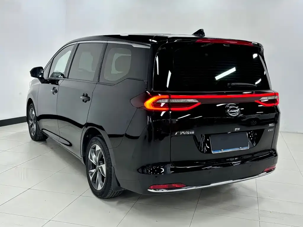 GAC Motor Trumpchi M6 — фото 9