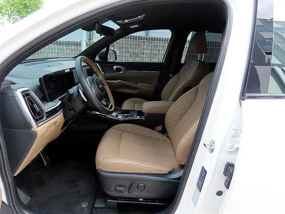 Kia Sorento — фото 6