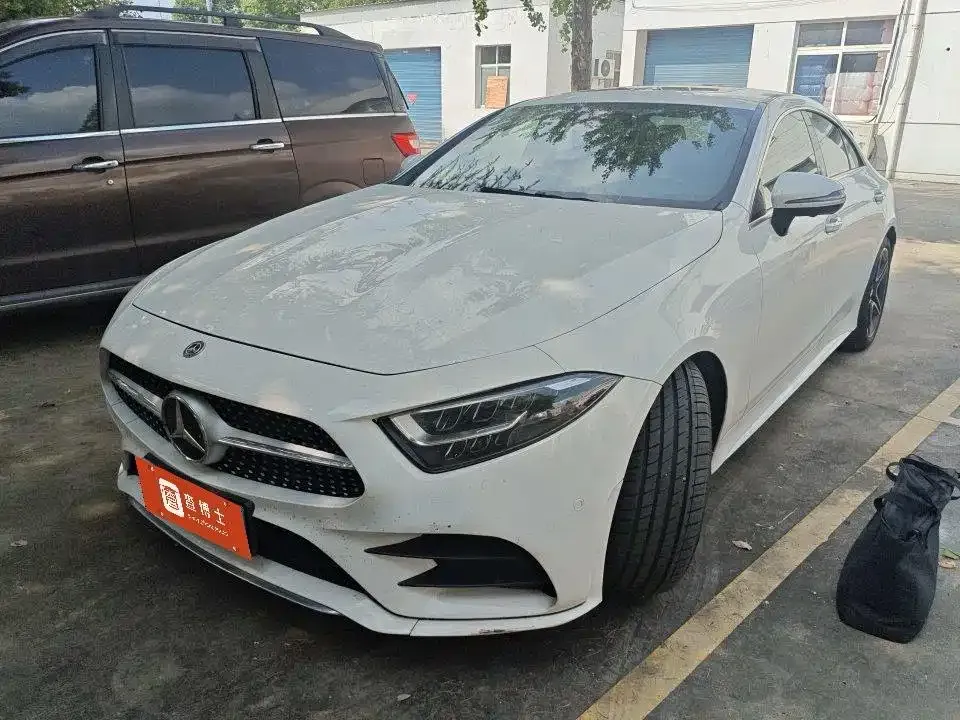 Mercedes-Benz CLS — фото 1