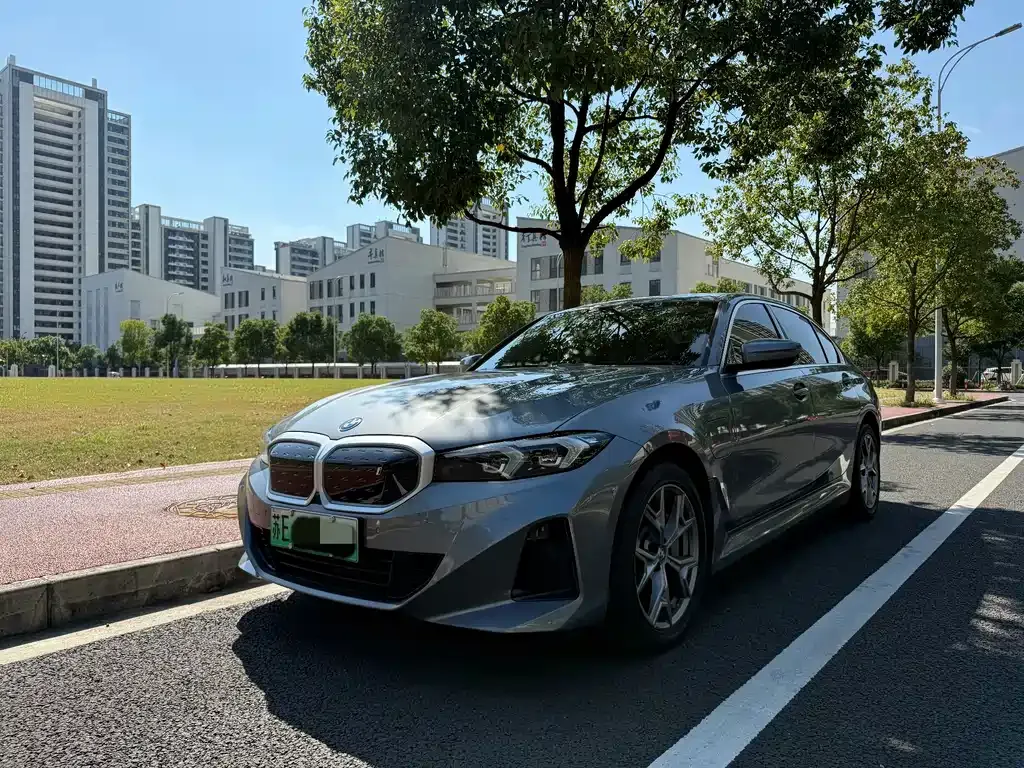 BMW i3 — фото 1