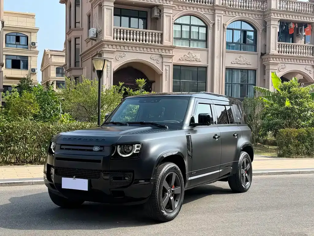 Land Rover Defender — фото 1