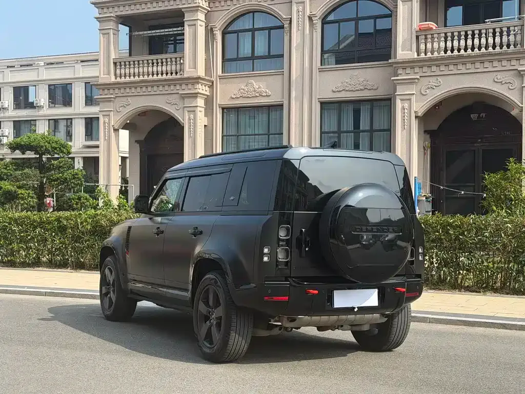 Land Rover Defender — фото 6