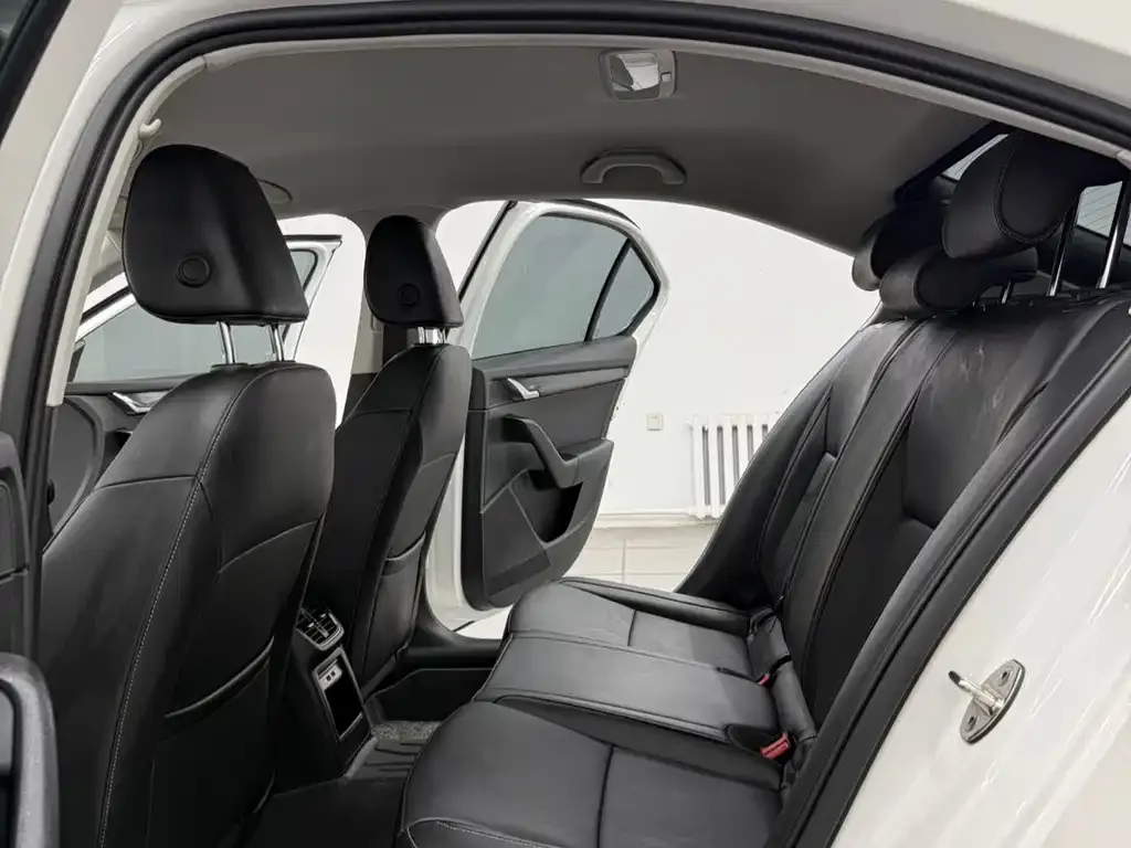 Skoda Octavia — фото 3