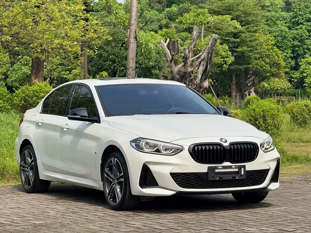 BMW 1 Series — фото 1