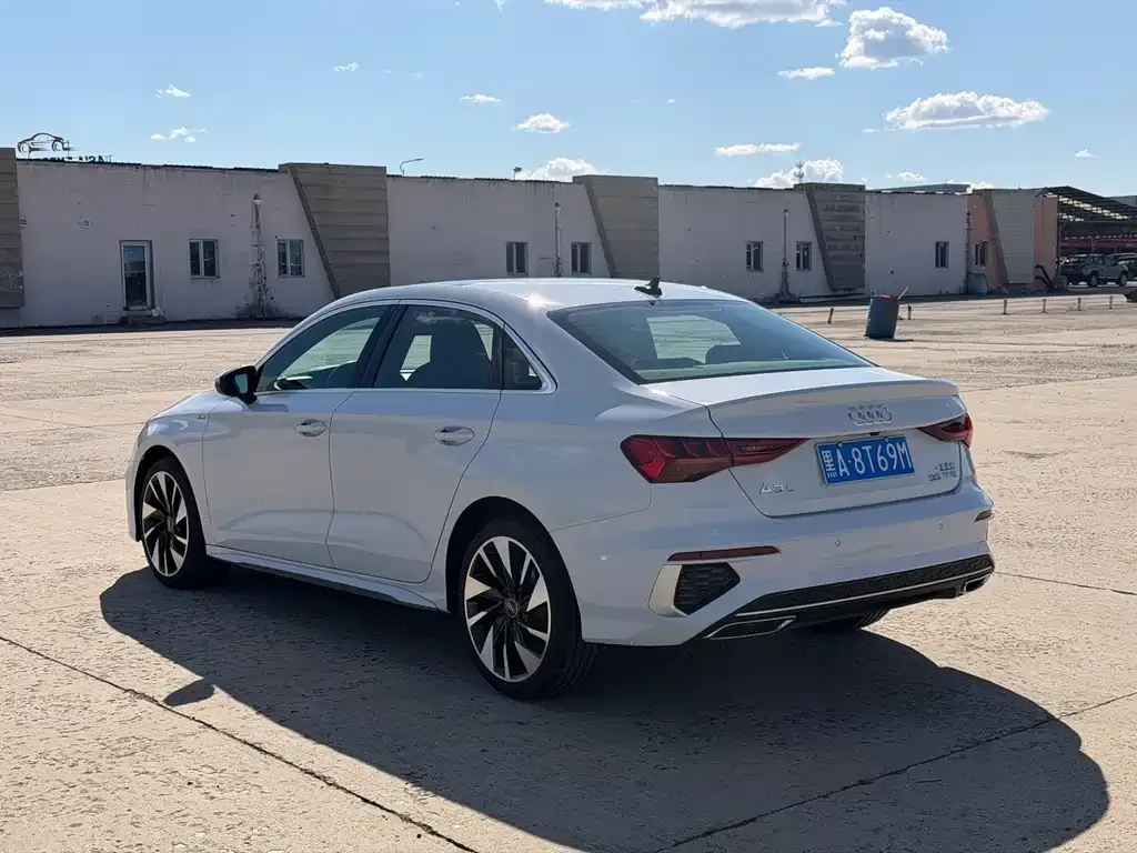 Audi A3 — фото 3