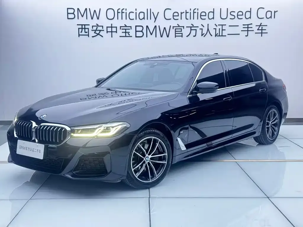 BMW 5 Series — фото 1