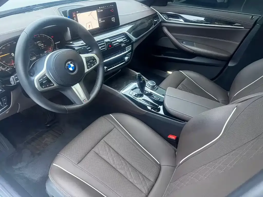 BMW 5 Series — фото 4