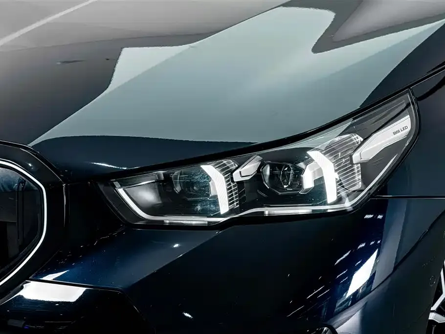 BMW i5 — фото 10