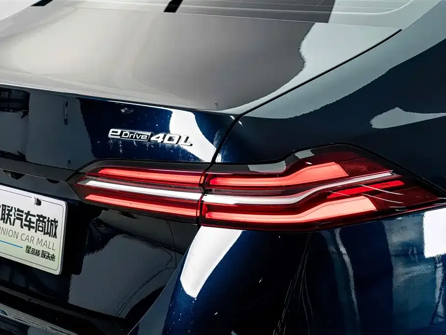 BMW i5 — фото 9