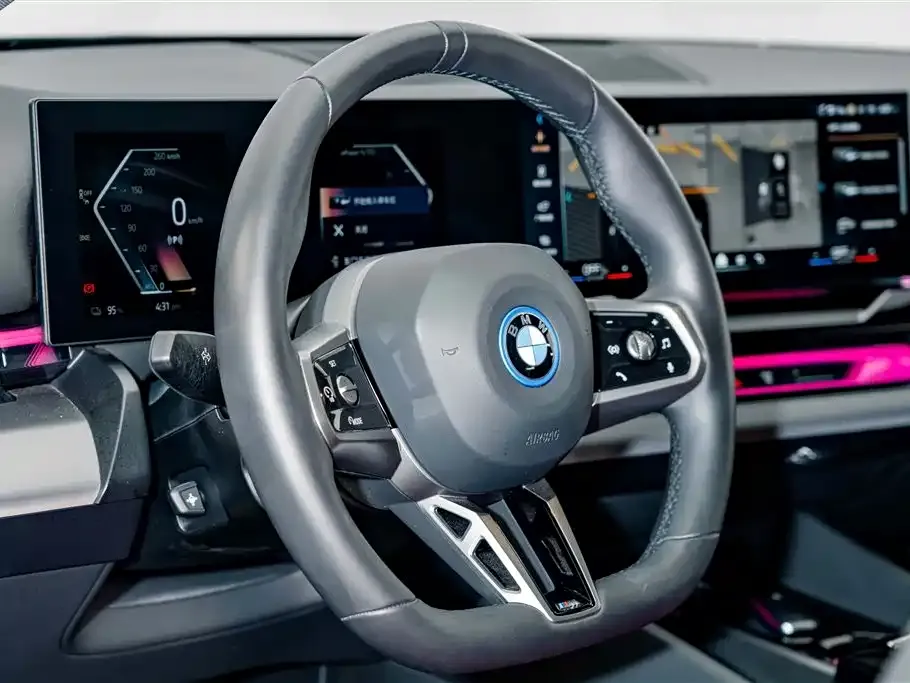 BMW i5 — фото 5