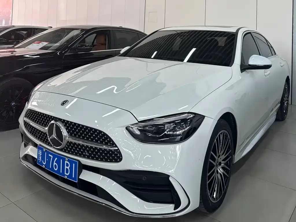 Mercedes-Benz C-Class — фото 1