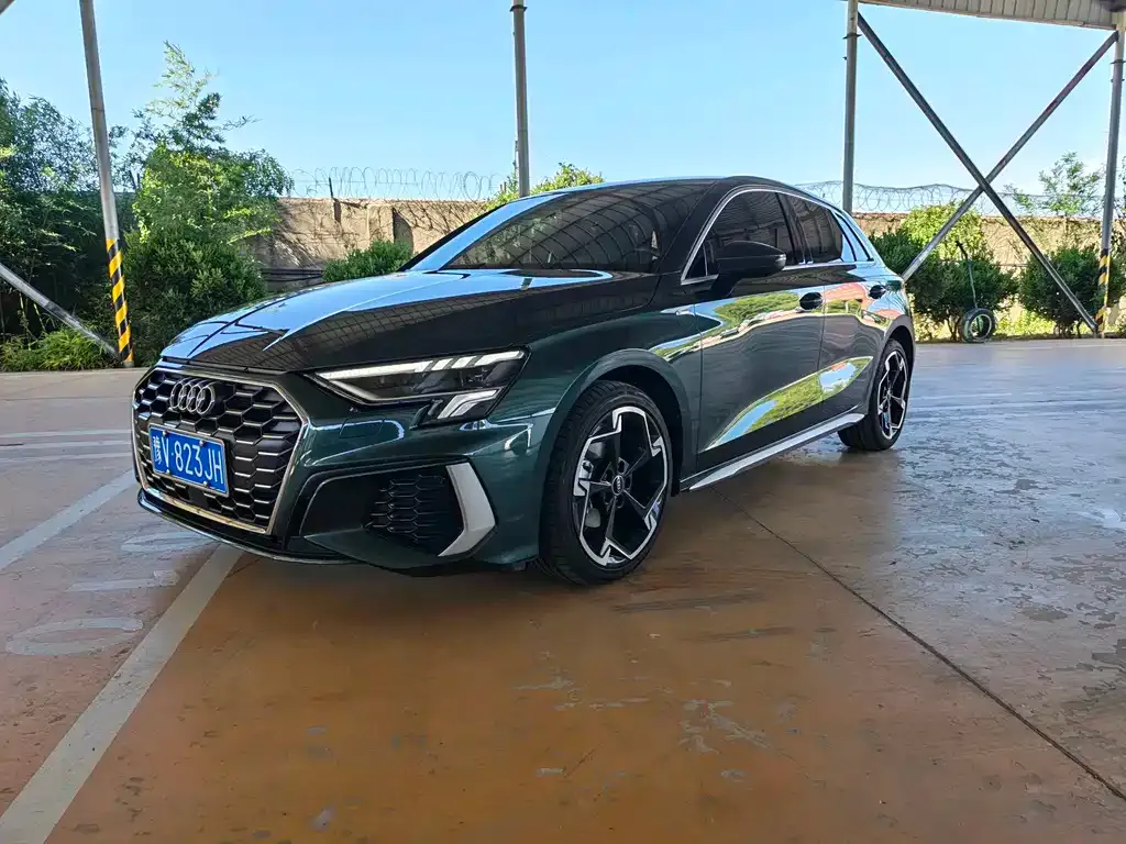 Audi A3 — фото 1