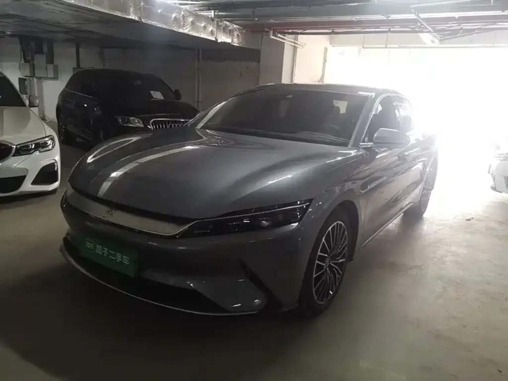 BYD Han — фото 1