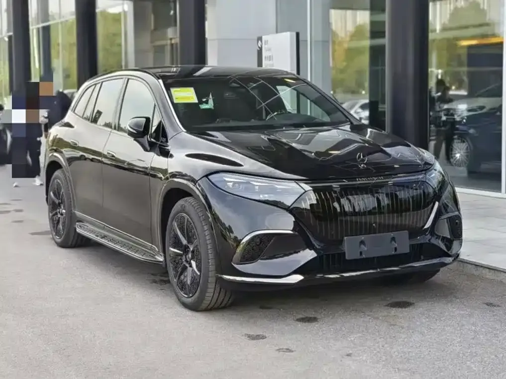 Mercedes-Benz EQS SUV — фото 3