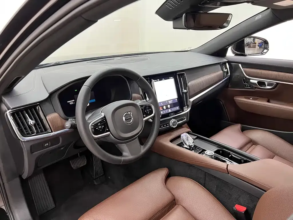Volvo S90 — фото 3