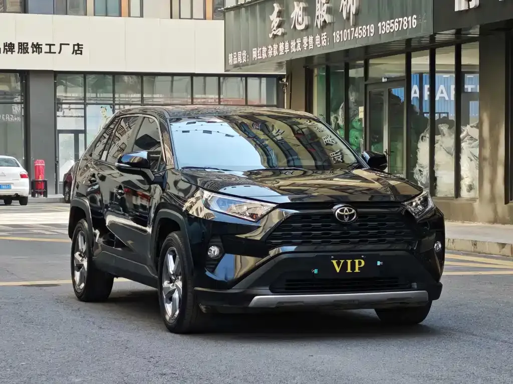 Toyota RAV4 — фото 3